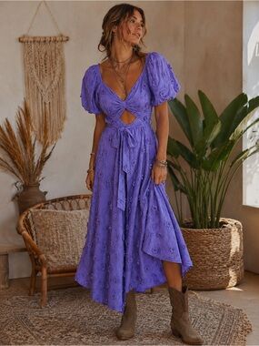 JUST ME | Wild Iris Keyhole Midi